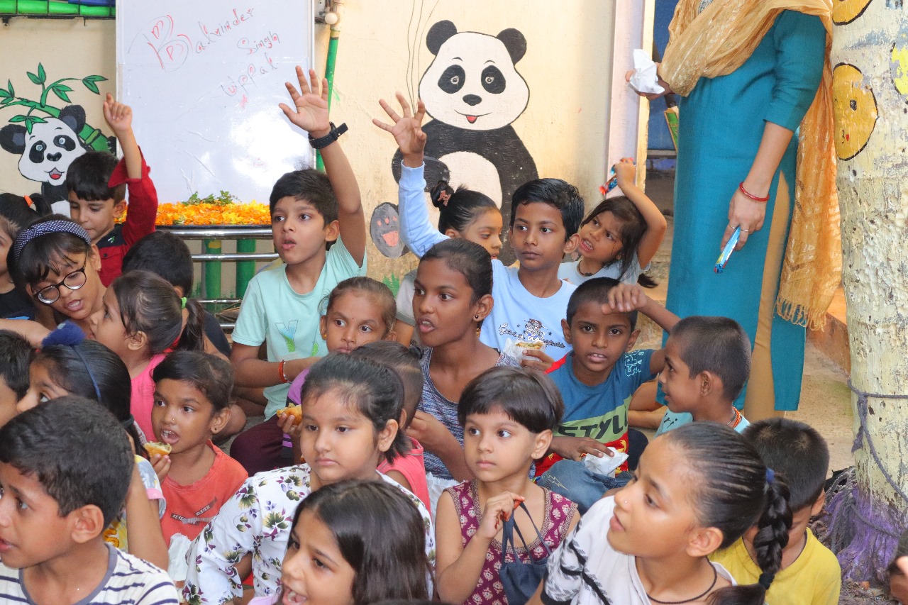 Spreading Joy: Snacks Distribution & Play Event at Dahisar Ganesh Nagar by My Karma Foundation