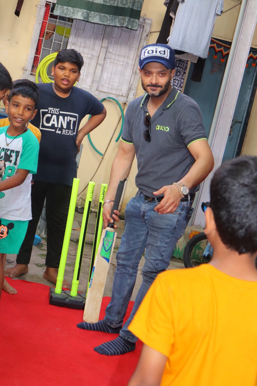 Spreading Joy: Snacks Distribution & Play Event at Dahisar Ganesh Nagar by My Karma Foundation